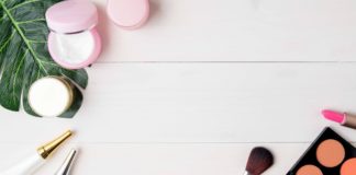 Nhân viên marketing mỹ phẩm