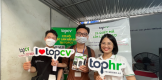 Rộn ràng ngày hội việc làm tại Đại học Thăng Long
